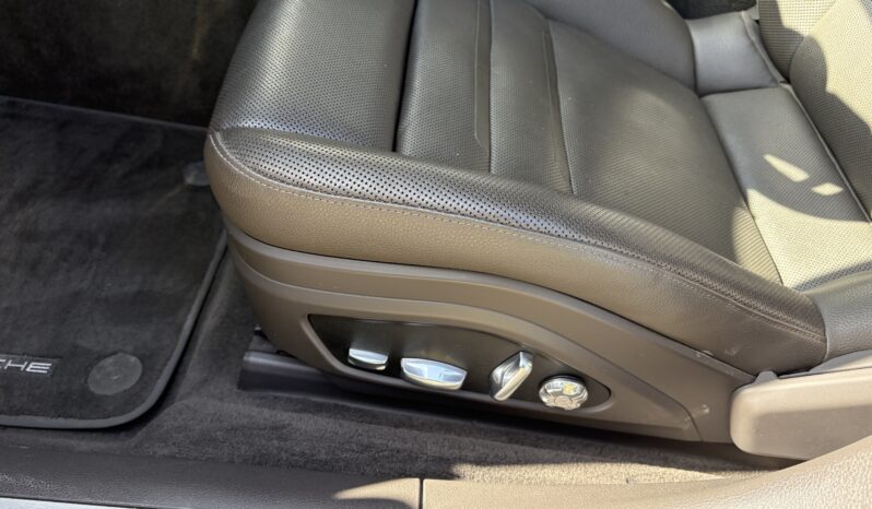 Porsche Panamera 4.0 4S Diesel full