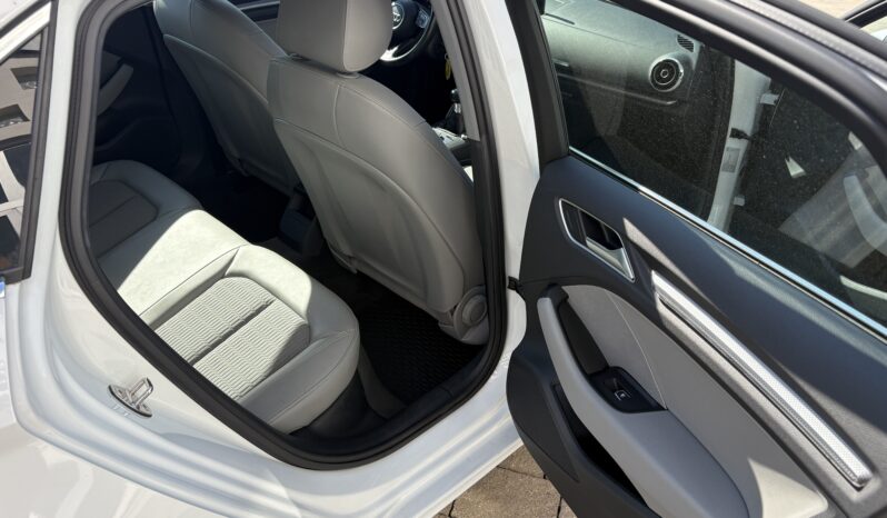 Audi A3 Sedan 1.6 TDI Design full